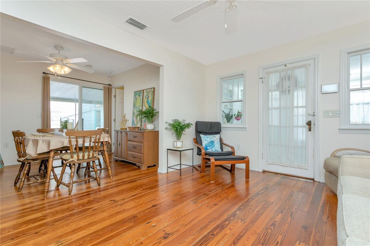 14 Braden Castle Drive, Bradenton, FL 34208 Photo