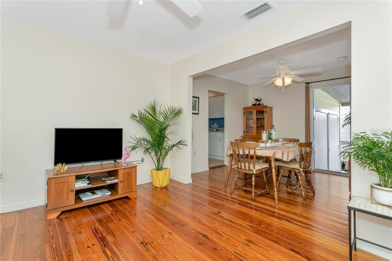 14 Braden Castle Drive, Bradenton, FL 34208 Photo