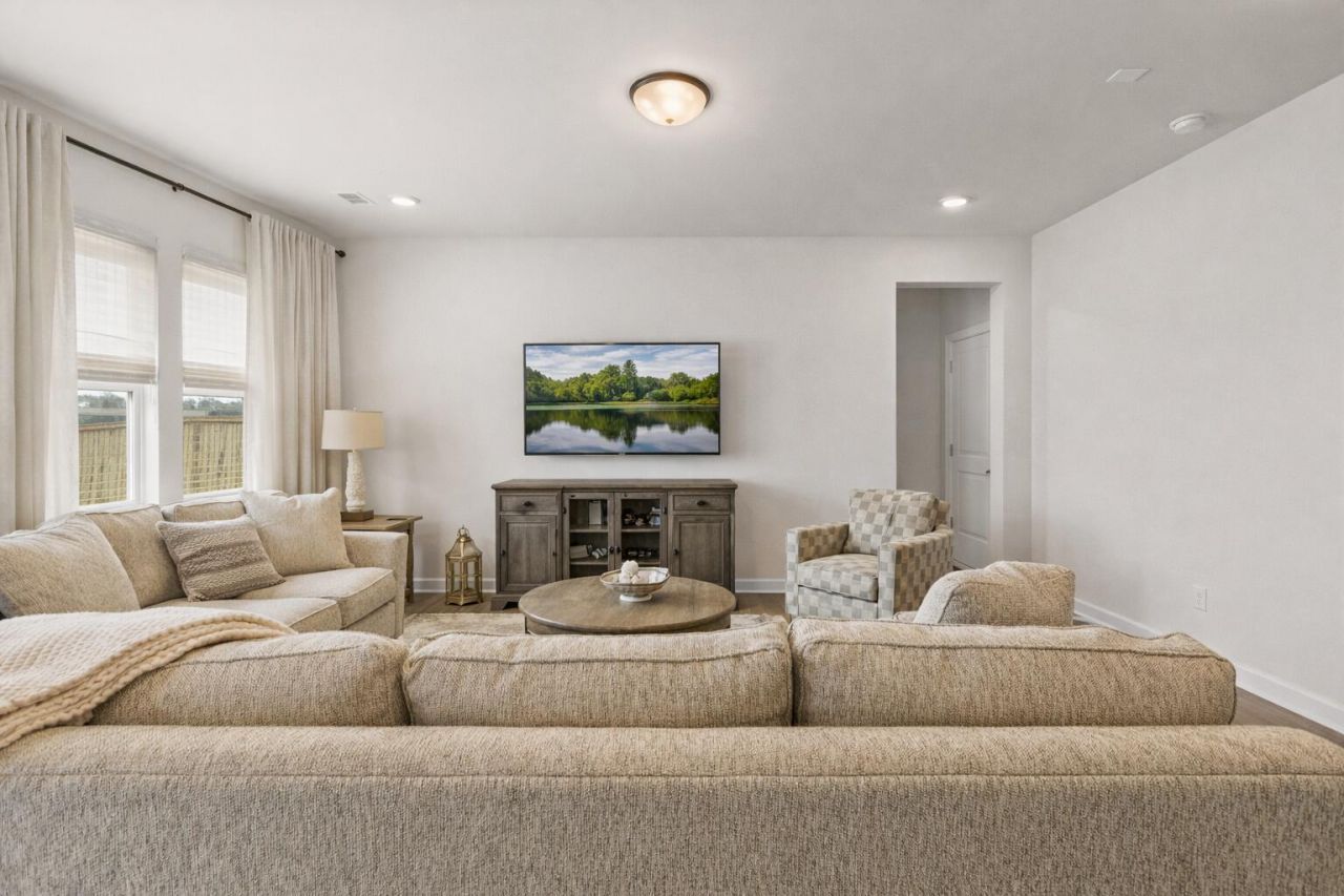 313 Lucca Drive Photo 11