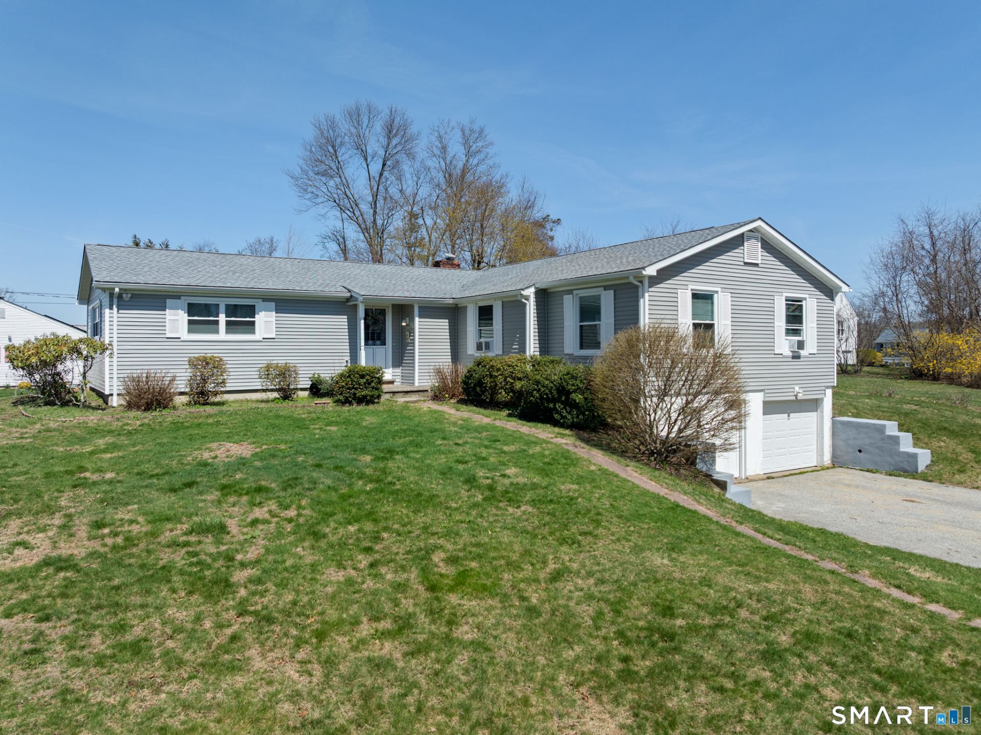 9 Evas, Brookfield, CT 06804 Main Photo