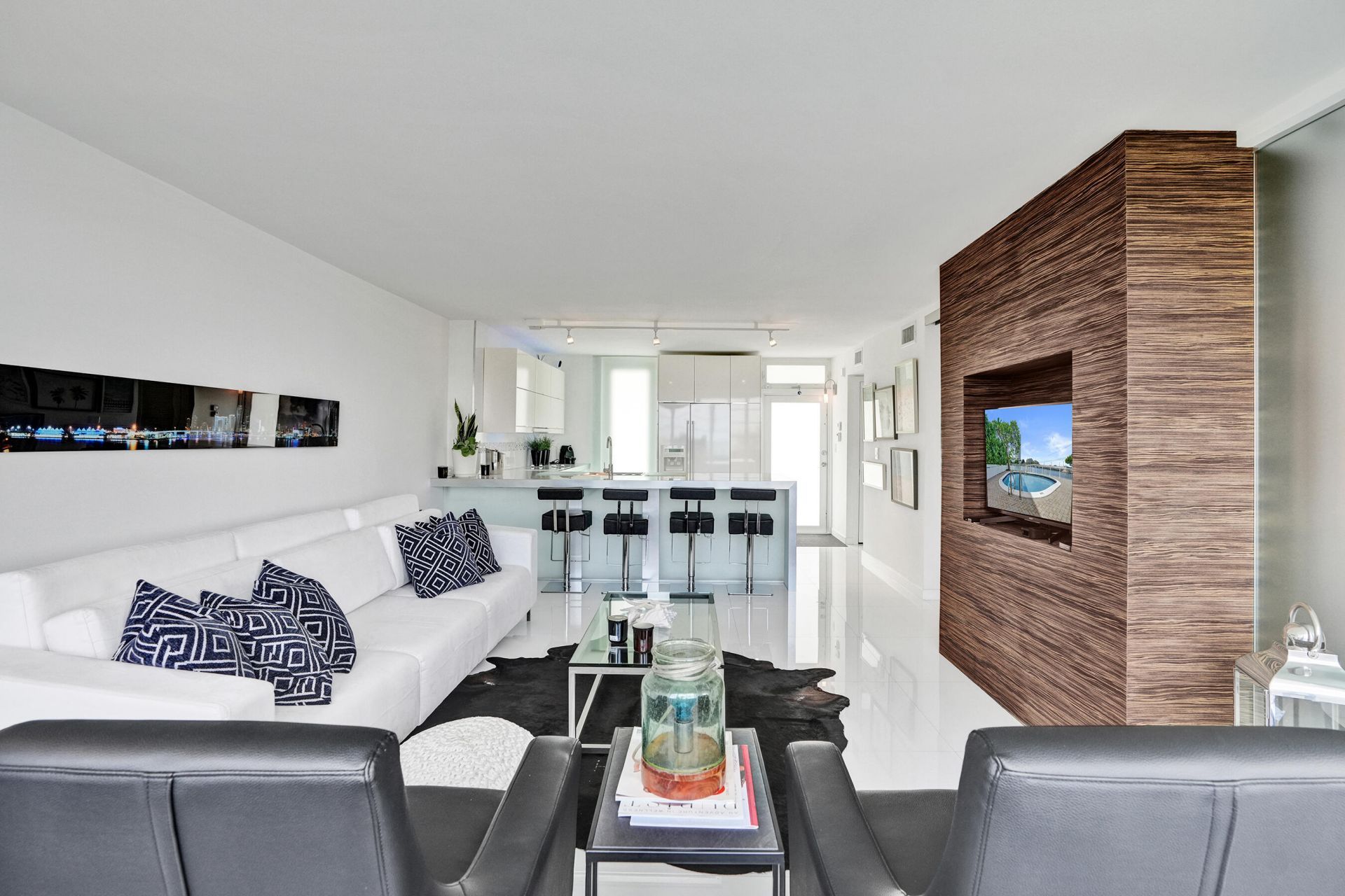 1670 Lincoln Court, Unit 3b, Miami Beach, FL 33139 Photo