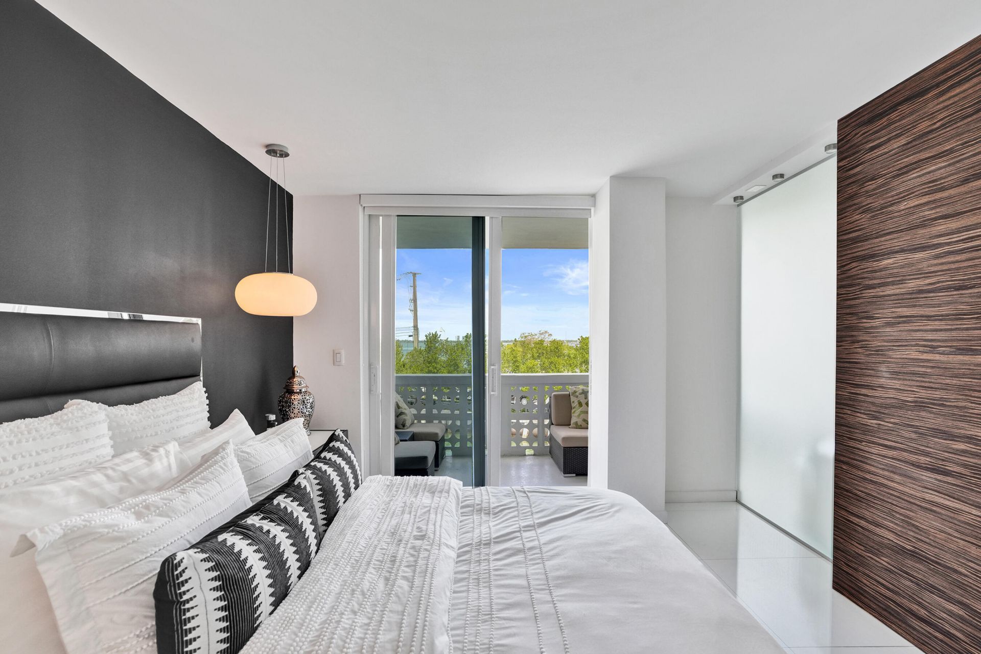 1670 Lincoln Court, Unit 3b, Miami Beach, FL 33139 Photo