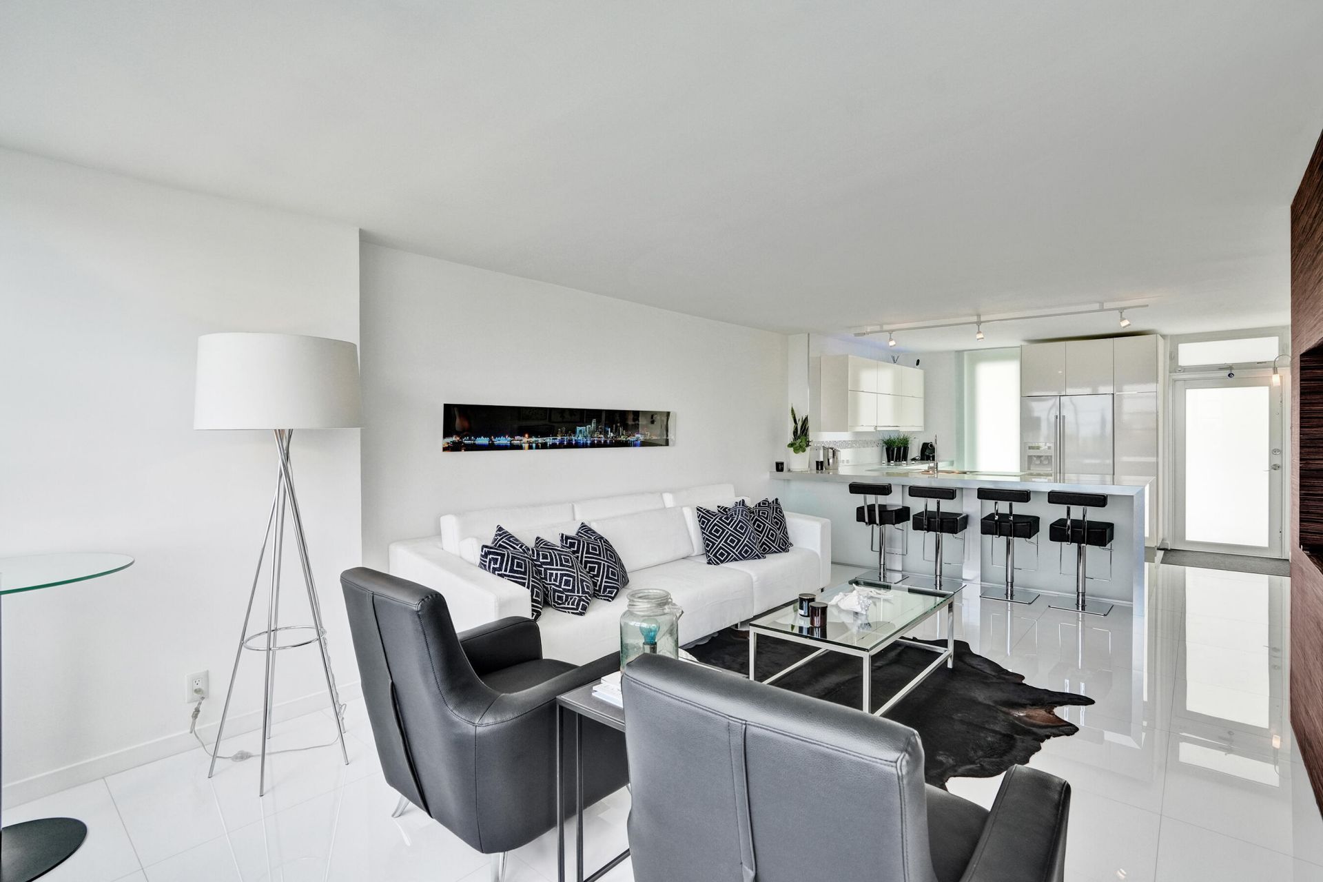 1670 Lincoln Court, Unit 3b, Miami Beach, FL 33139 Photo