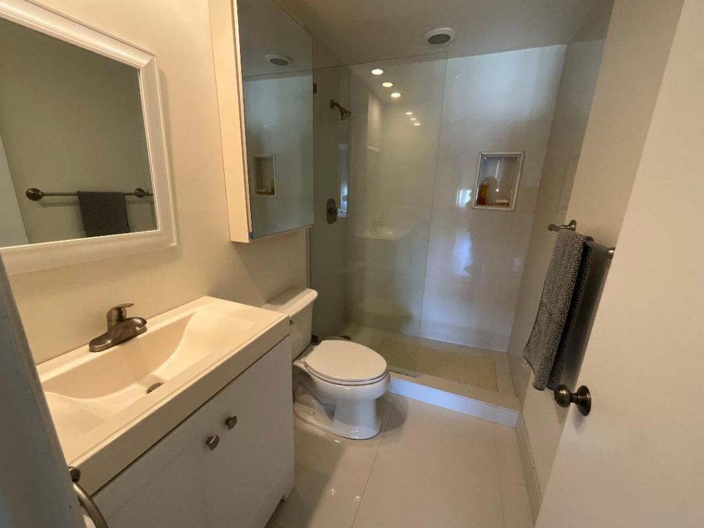 3200 NE 36 Street Ne, Unit 512a, Fort Lauderdale, FL 33308 Photo