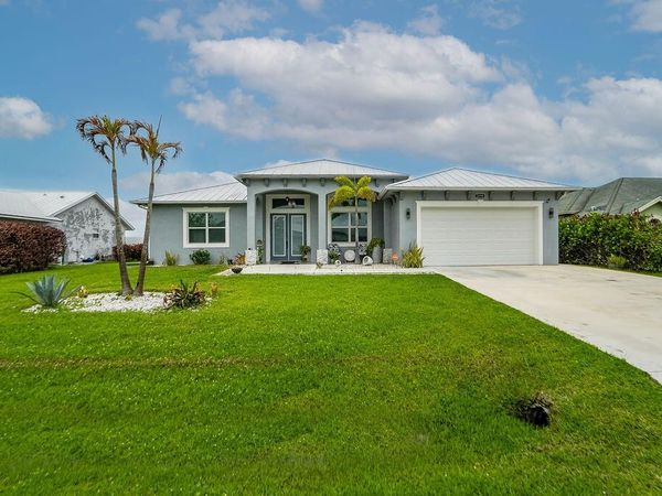 2198 SW Alminar Street, Port St. Lucie, FL 34953