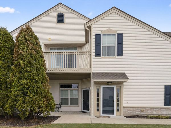 1052 Stratford Ct, Mount Pleasant, WI 53406