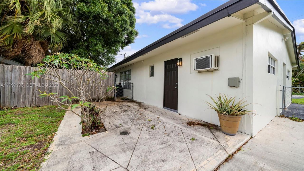 1503 SW 21st St, Unit 1-2, Fort Lauderdale, FL 33315 Main Photo