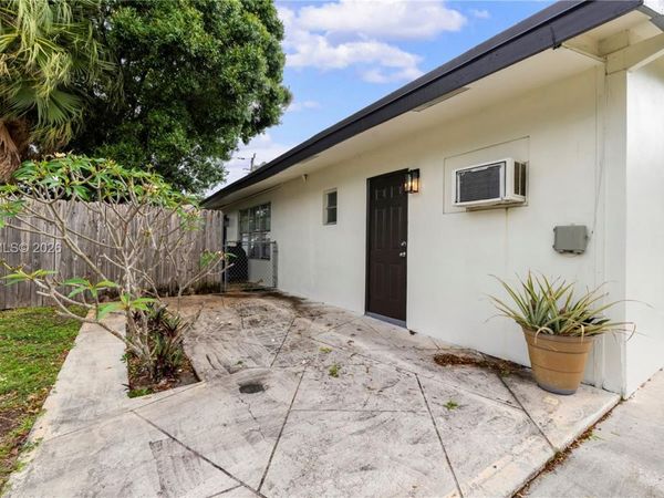 1503 SW 21st St, Unit 1-2, Fort Lauderdale, FL 33315