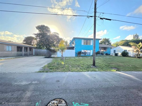 720 SW 7th Ter , Hallandale Beach, FL 33009