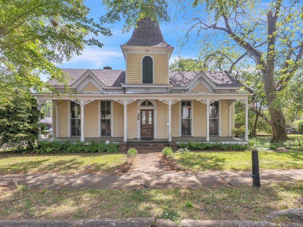 624 6th S, Columbus, MS 39701