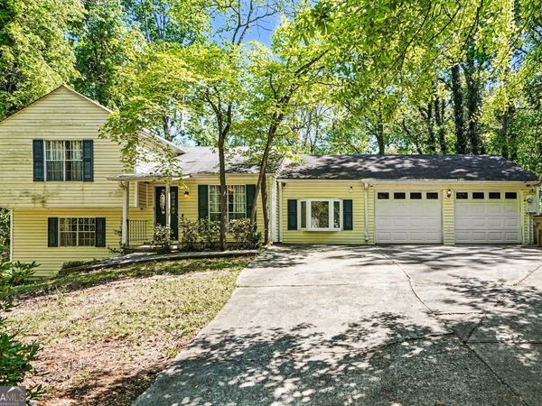 10968 Highridge Court, Hampton, GA 30228