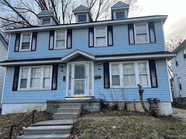 121 Jones Street, Mt. Clemens, MI 48043