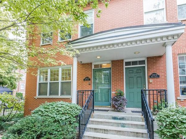 220 W Scott Street, Unit A, Chicago, IL 60610