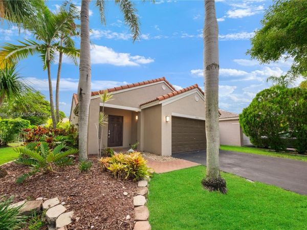 4361 Mahogany Ridge Dr , Weston, FL 33331