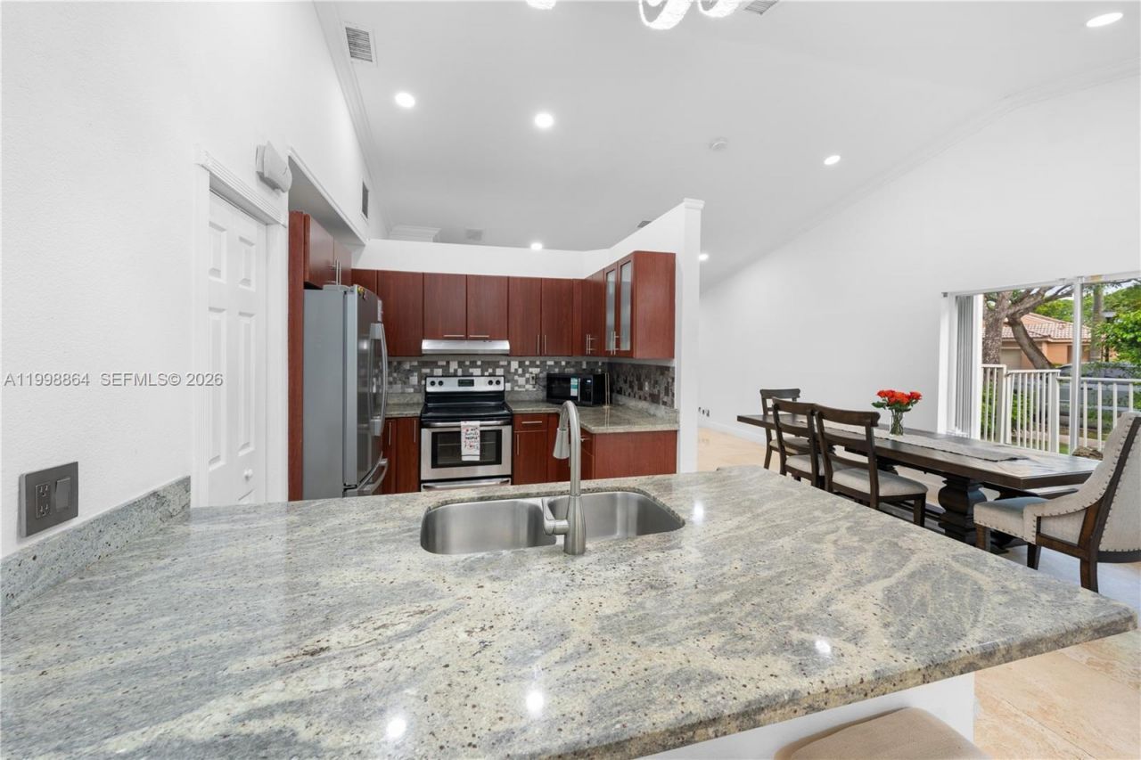 4361 Mahogany Ridge Dr, Weston, FL 33331 Photo