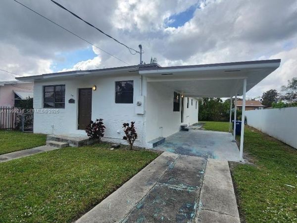 7750 NW 14th PL , Miami, FL 33147