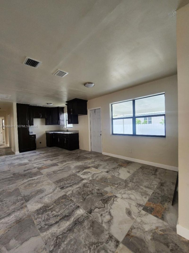 7750 NW 14th Pl, Miami, FL 33147 Photo