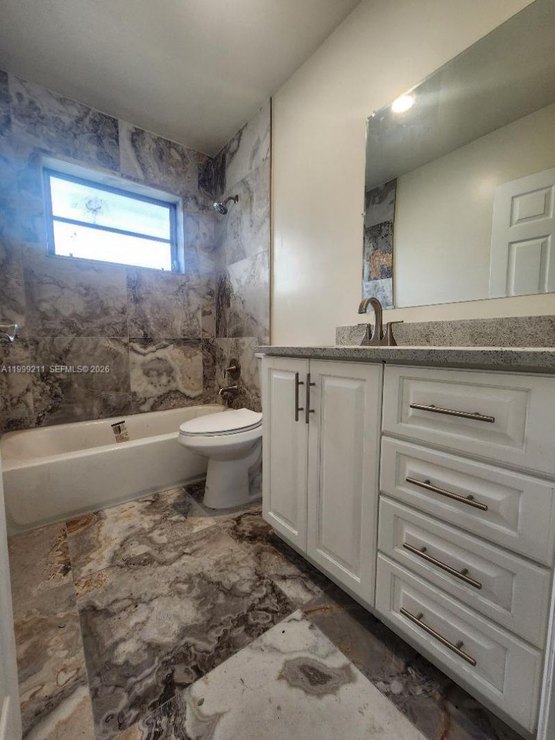 7750 NW 14th Pl, Miami, FL 33147 Photo