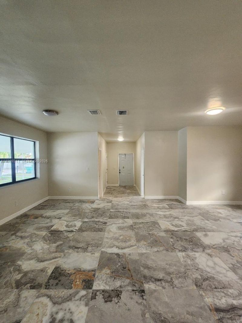 7750 NW 14th Pl, Miami, FL 33147 Photo