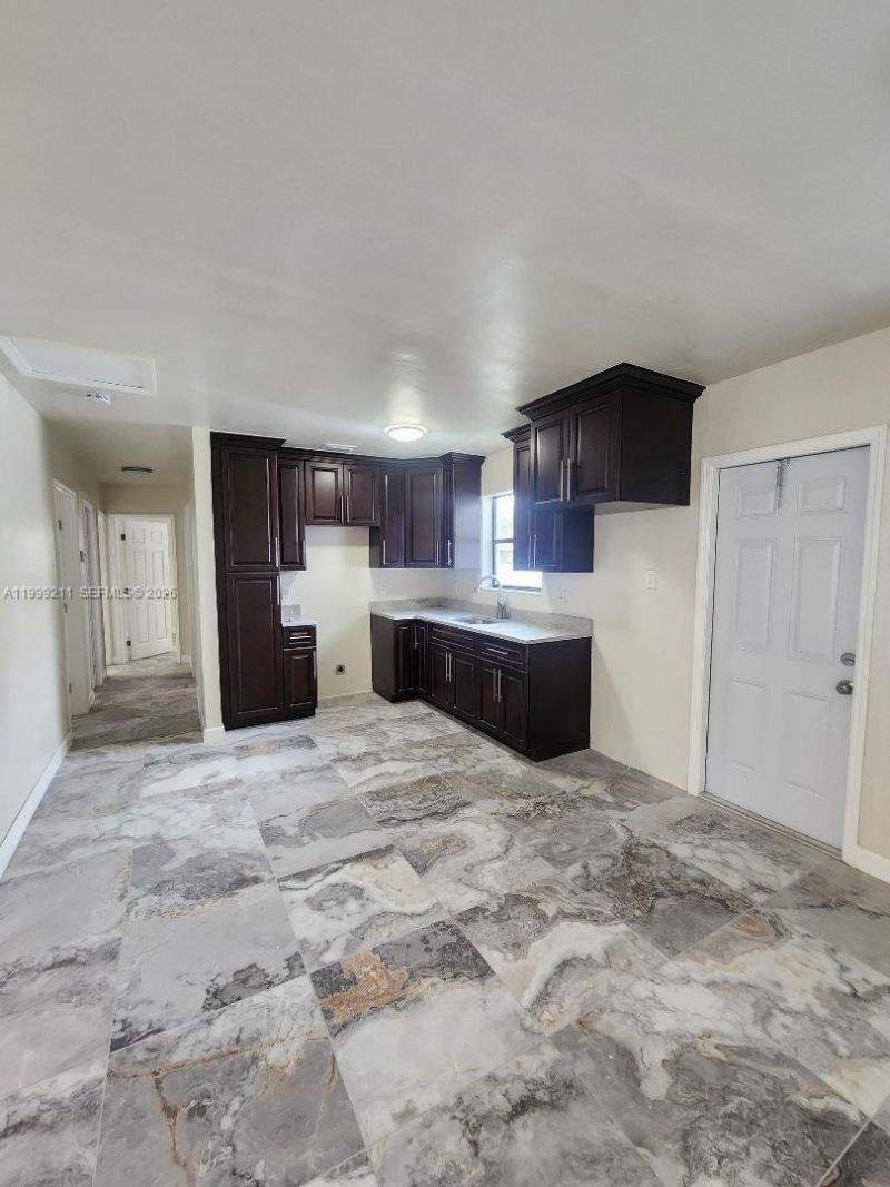 7750 NW 14th Pl, Miami, FL 33147 Photo