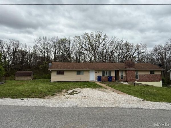 106 Schemmer Road, Wright City, MO 63390