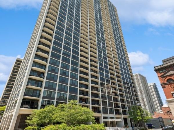 1560 N SANDBURG Terrace , Unit 2401, Chicago, IL 60610