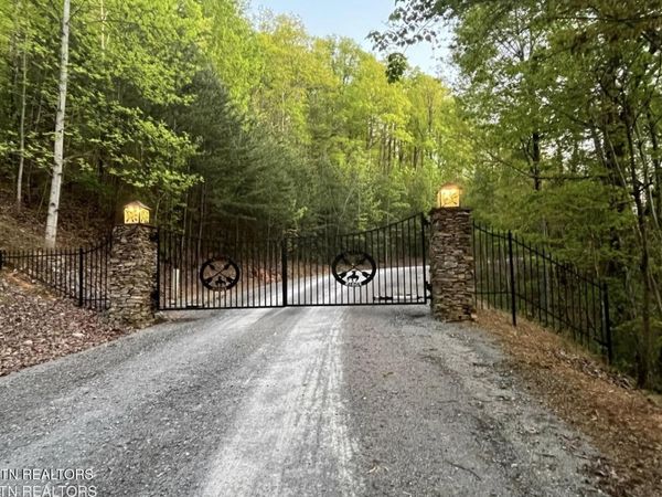 124 Indian Ridge , Tellico Plains, TN 37385