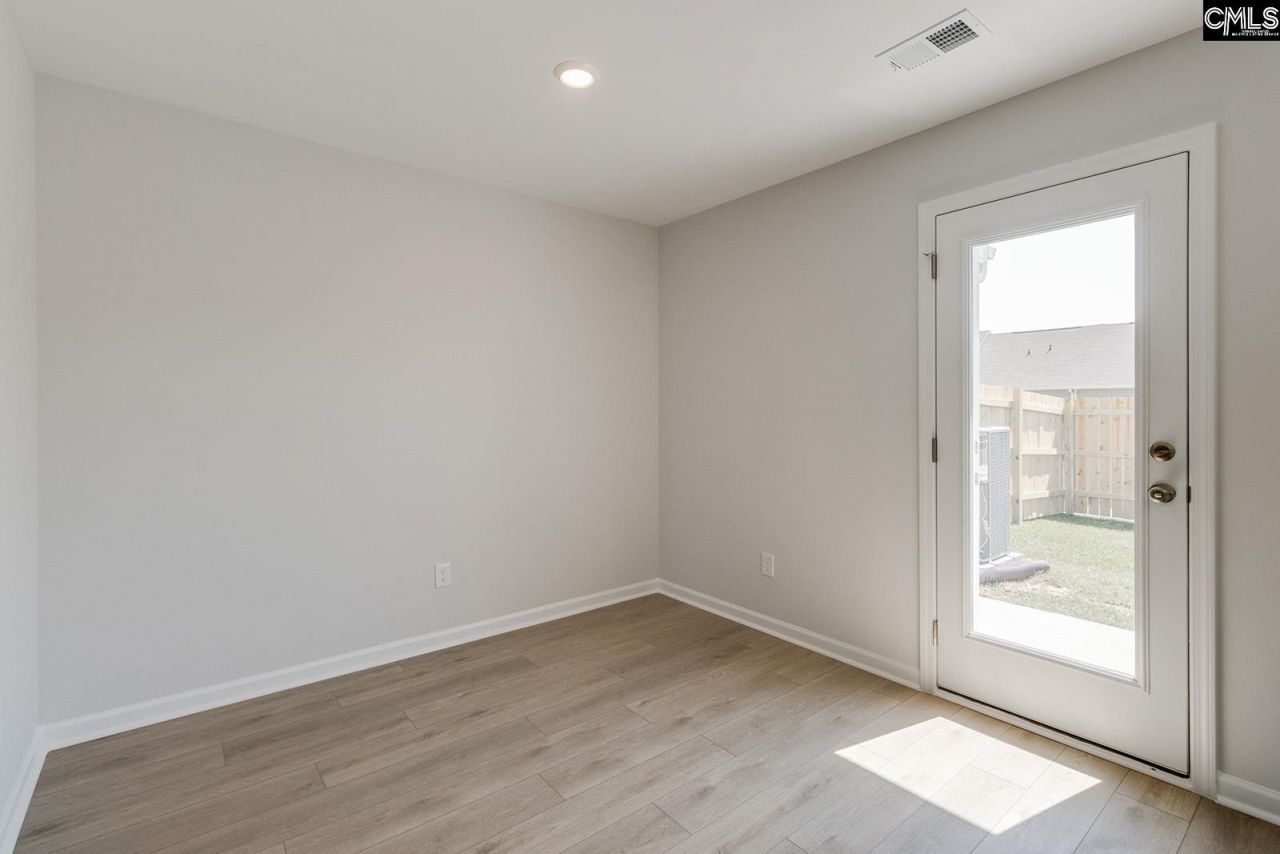 3044 Harborview Drive Photo 10