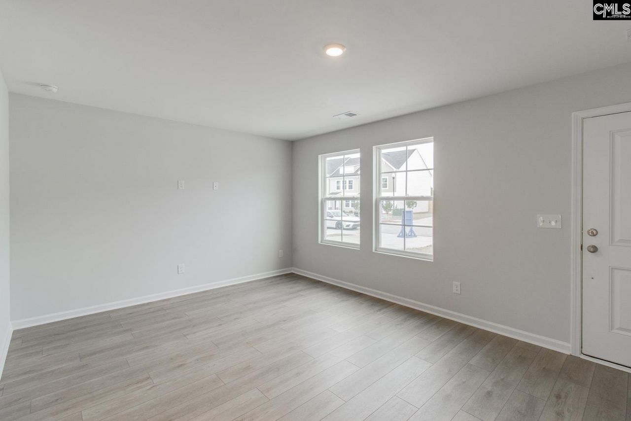 3044 Harborview Drive Photo 4