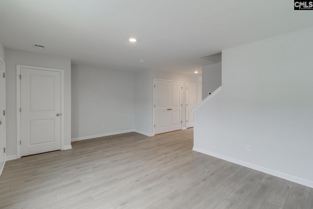 3044 Harborview Drive Photo 6