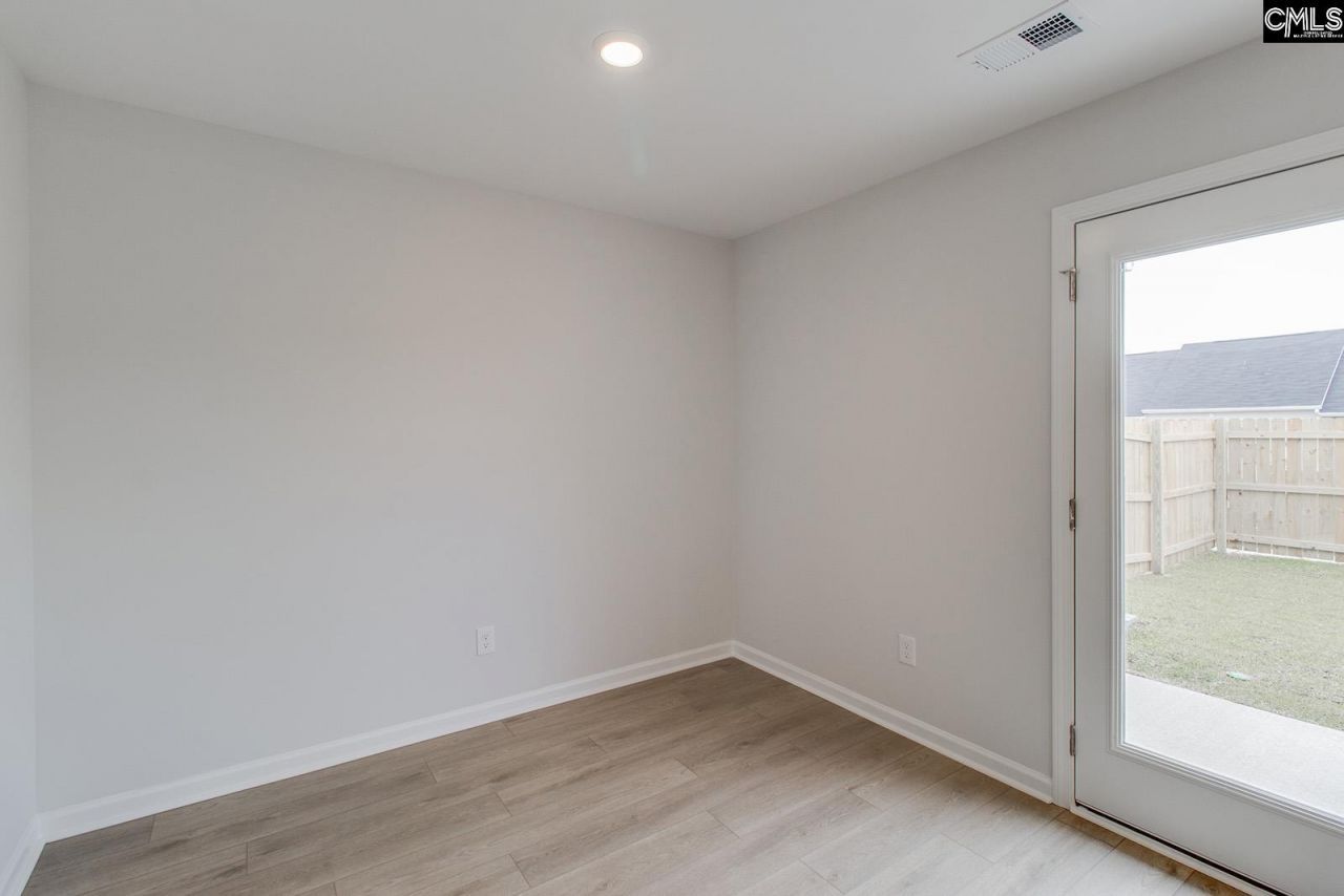 3044 Harborview Drive Photo 7