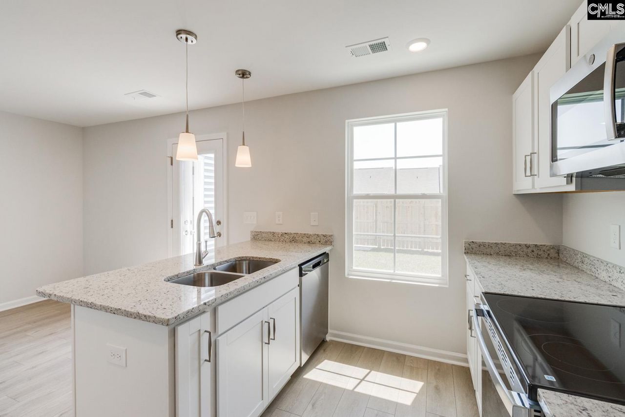 3044 Harborview Drive Photo 8