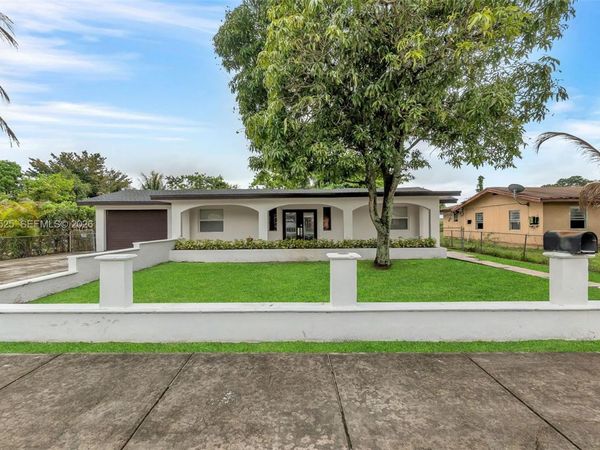 1428 NW 97th St , Miami, FL 33147