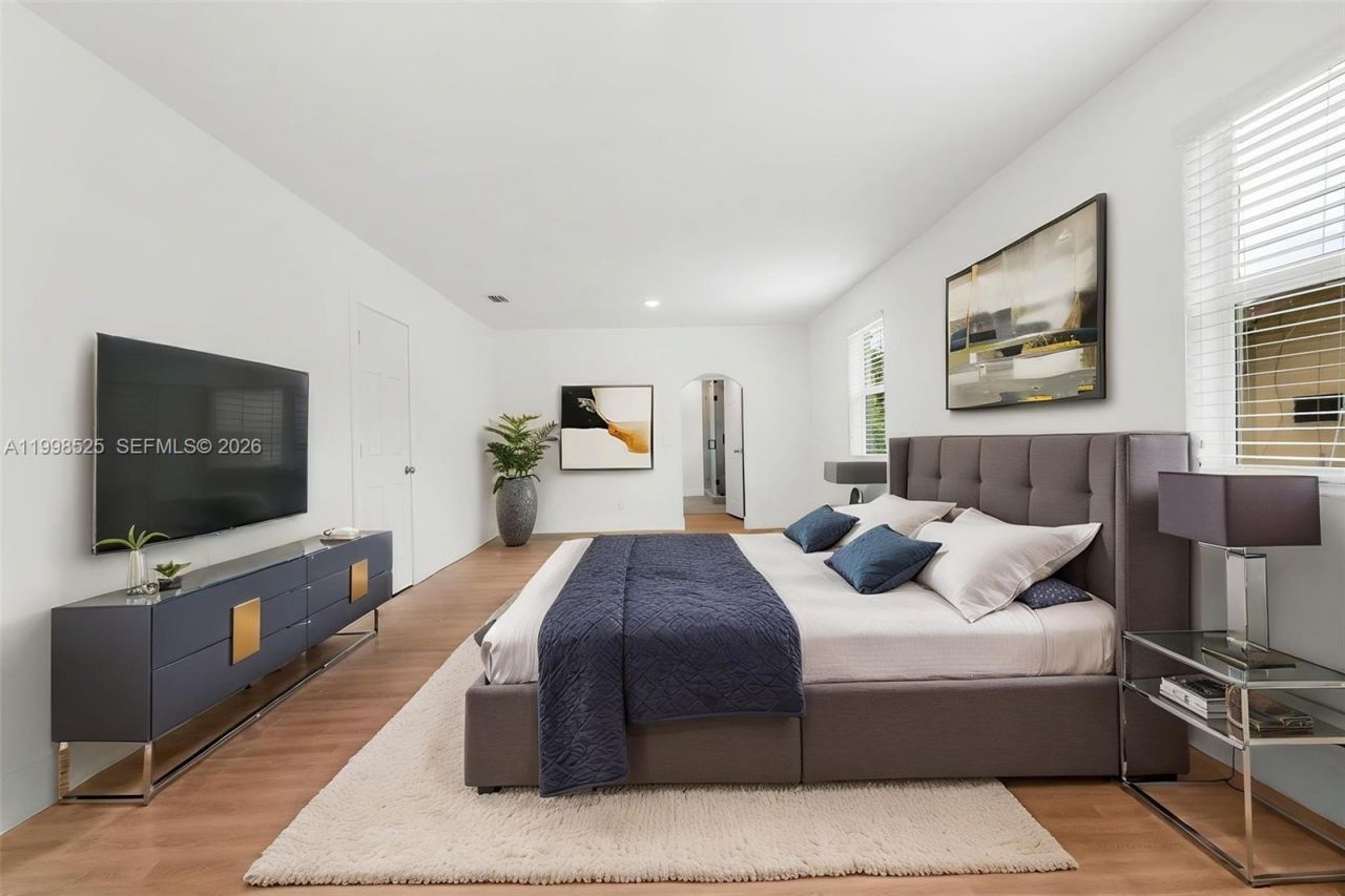 1428 NW 97th St, Miami, FL 33147 Photo