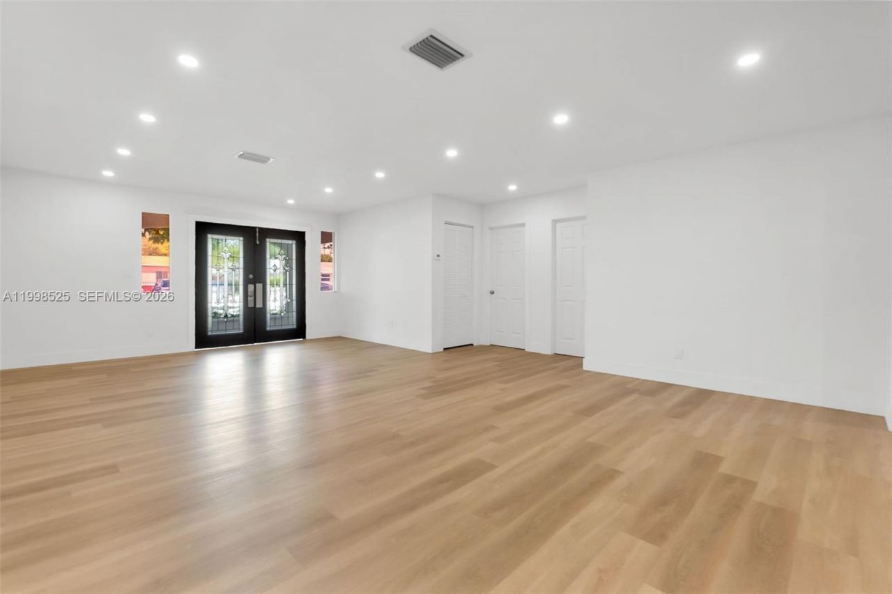 1428 NW 97th St, Miami, FL 33147 Photo