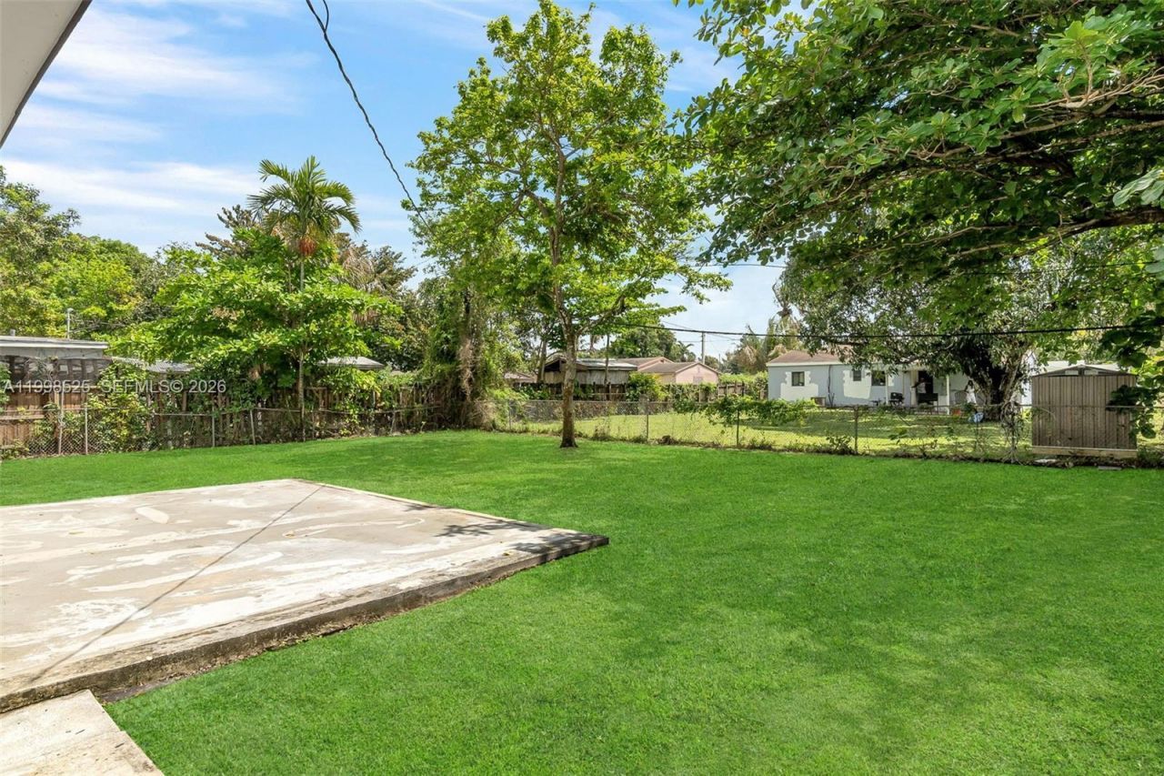 1428 NW 97th St, Miami, FL 33147 Photo