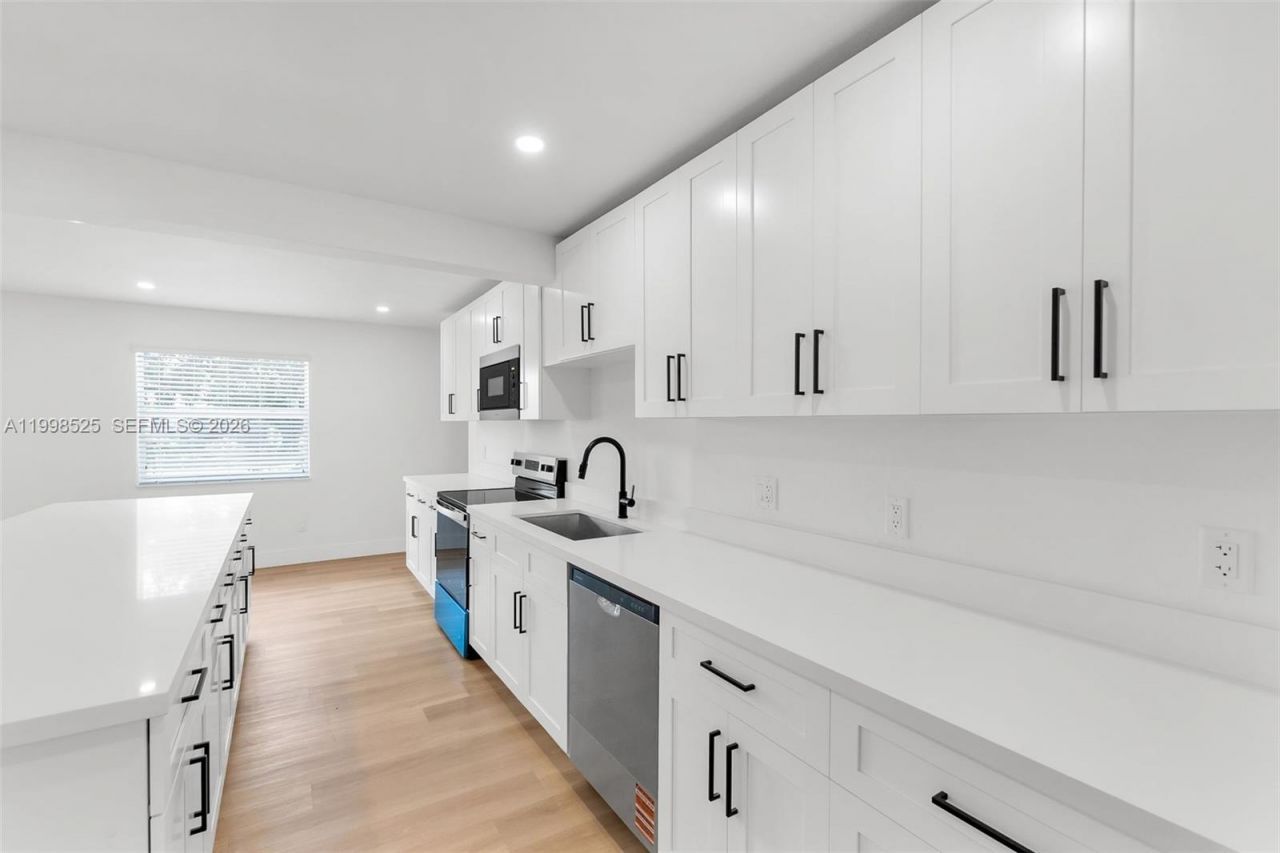 1428 NW 97th St, Miami, FL 33147 Photo