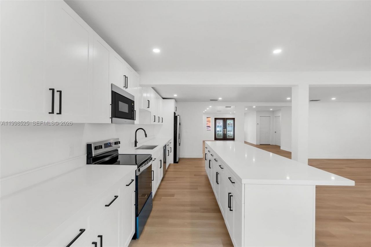 1428 NW 97th St, Miami, FL 33147 Photo