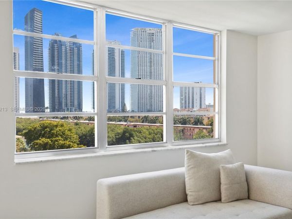 250 174th St , Unit 605, Sunny Isles Beach, FL 33160