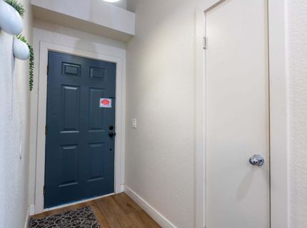 8248 Sunbird Way, Sacramento, CA 95823 Photo