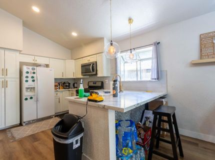 8248 Sunbird Way, Sacramento, CA 95823 Photo