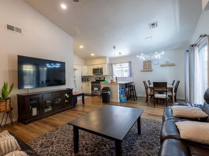 8248 Sunbird Way, Sacramento, CA 95823 Photo