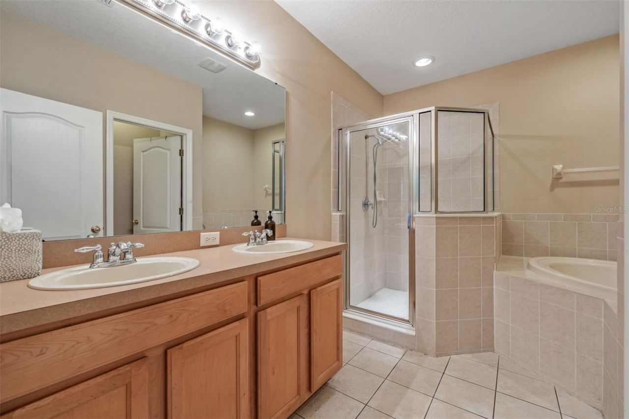 9904 Palermo Breeze Way , Tampa, FL 33619 Photo