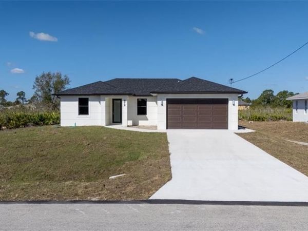 372 Chalet AVE S, LEHIGH ACRES, FL 33974