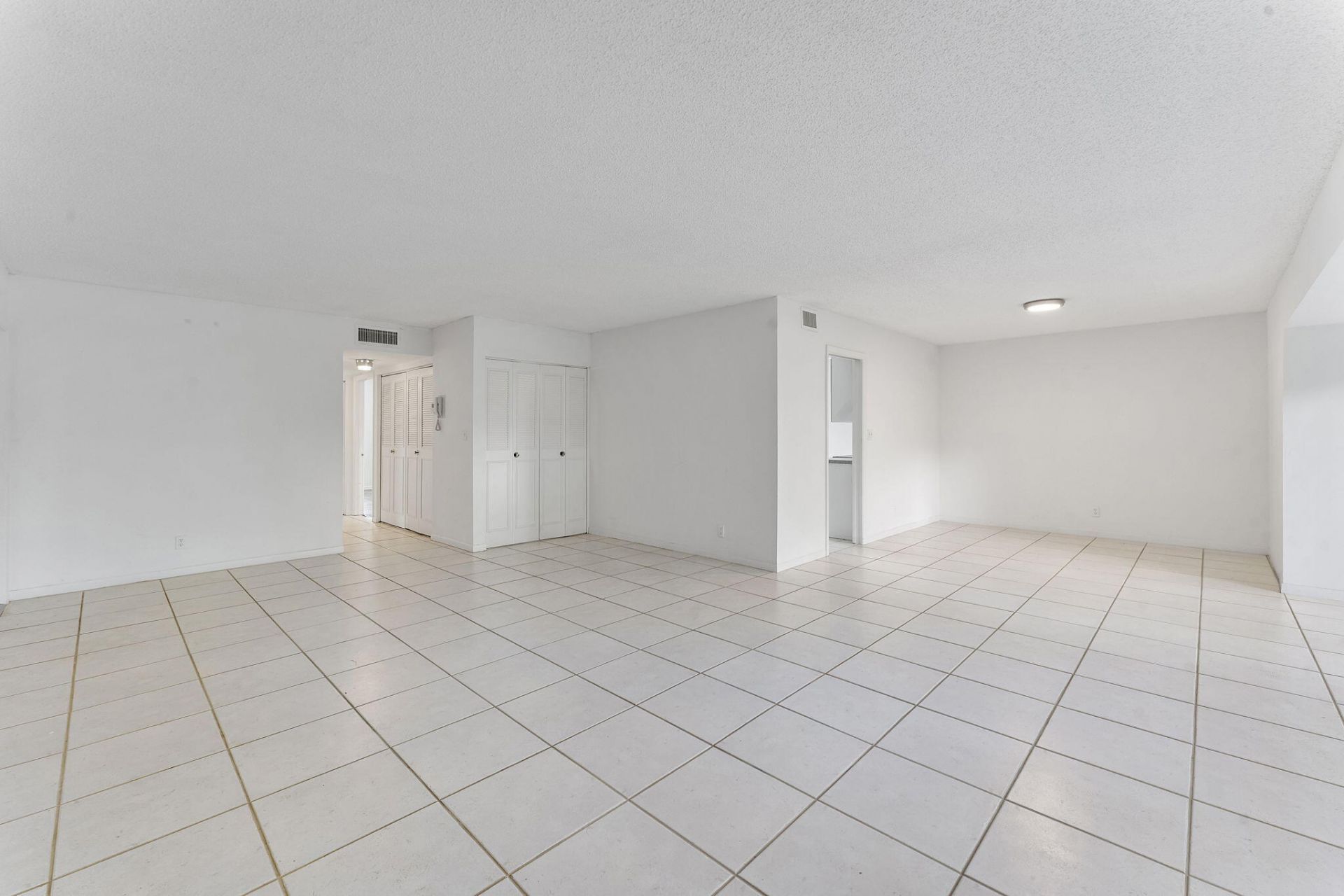 6612 Burning Wood Drive, Unit 170, Boca Raton, FL 33433 Photo