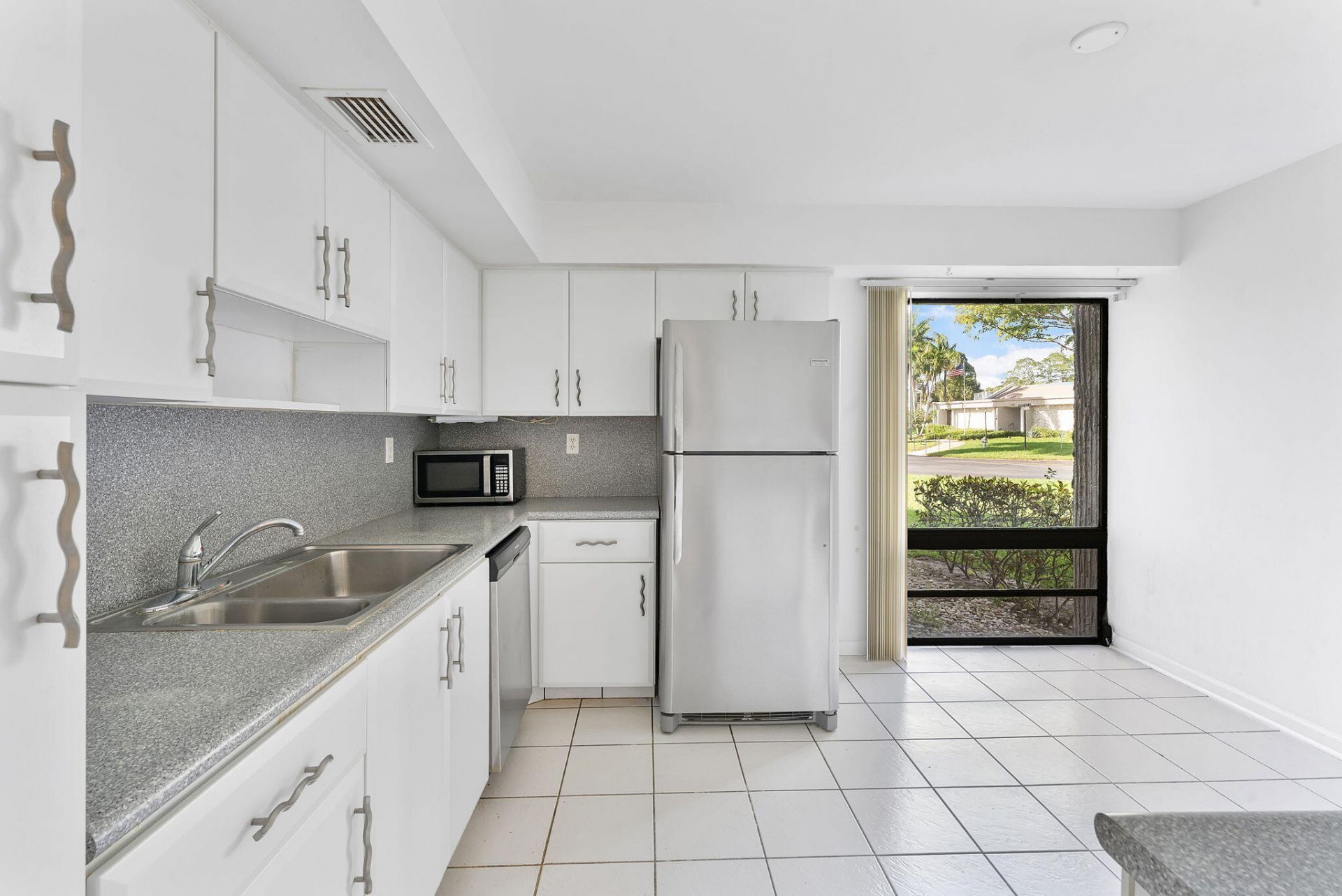 6612 Burning Wood Drive, Unit 170, Boca Raton, FL 33433 Photo