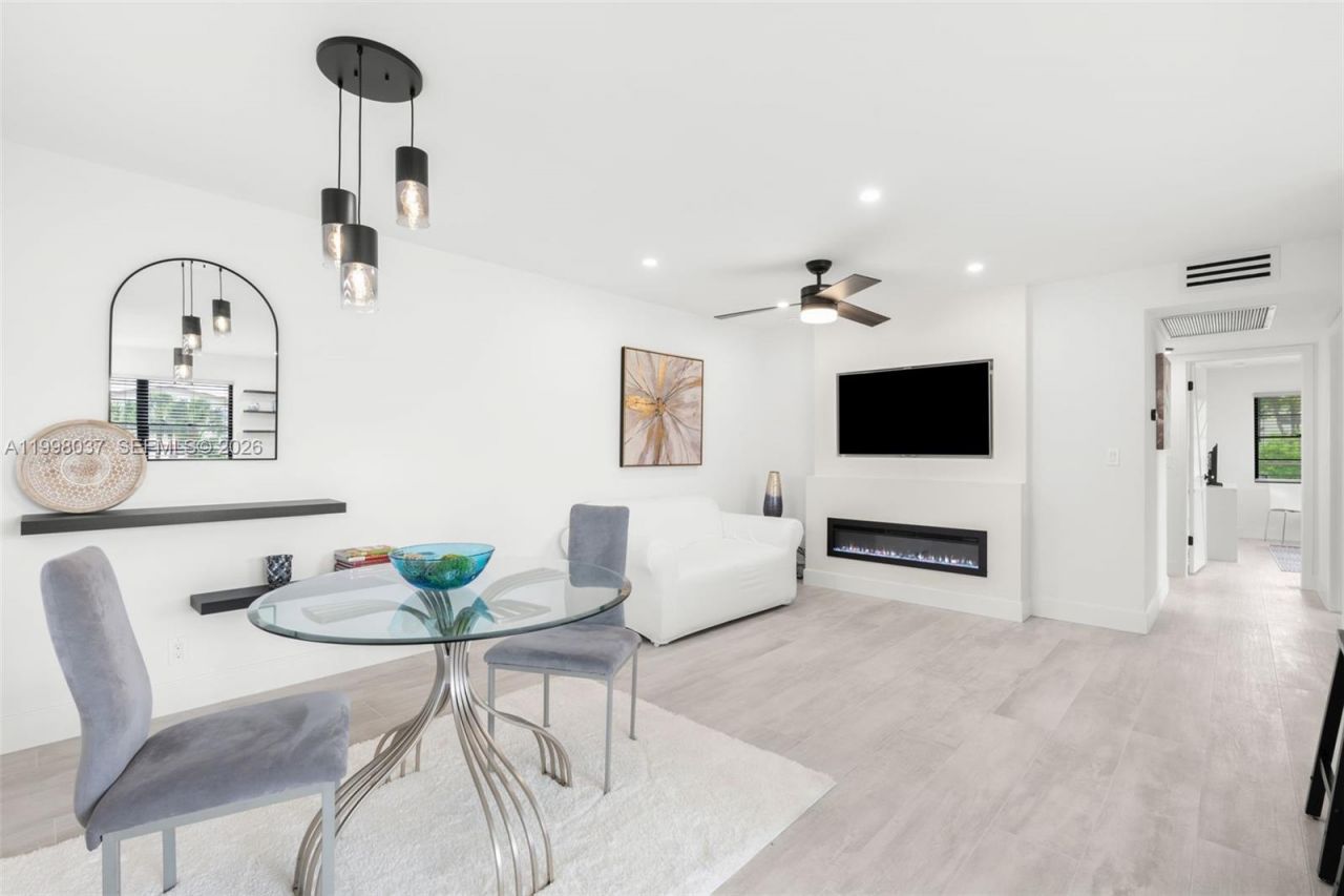 319 Preston H, Unit 319, Boca Raton, FL 33434 Photo