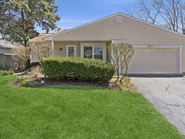 2286 Weatherford Lane , Naperville, IL 60565