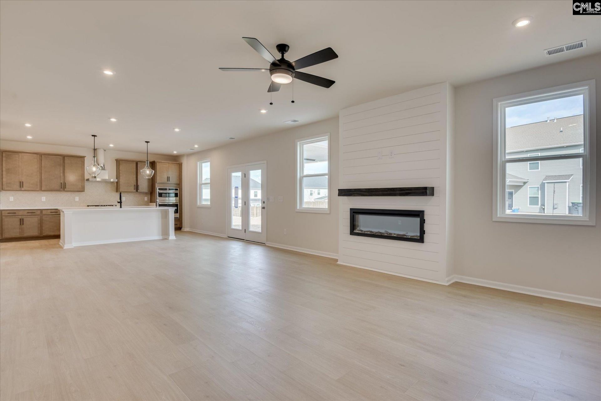 20 Spider Web Court Photo 15