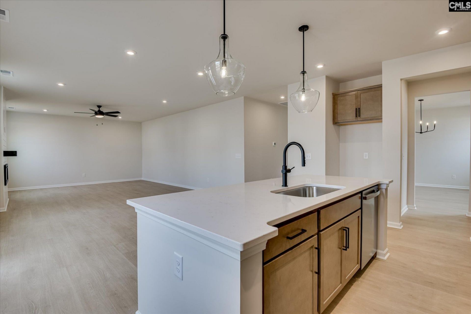 20 Spider Web Court Photo 26